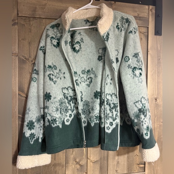 Teddi Jackets & Blazers - Vintage 90’s Teddi Green Floral Sherpa Jacket (M)